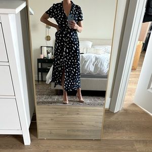 Wilfred collared shirt dress - great condition!